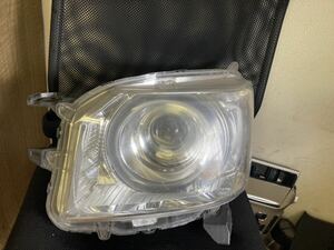 ホンダ　NBOX　左ヘッドライト　stanley　ｗ3105　管理番号10033