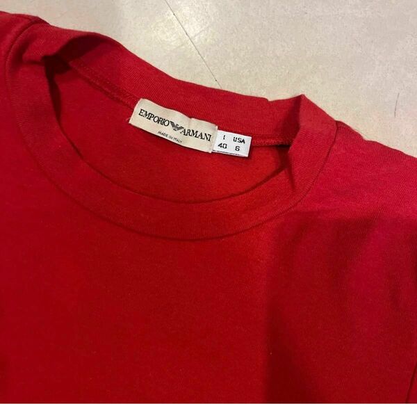 エンポリオアルマーニ半袖Tシャツ　真っ赤な無地のTシャツです(^^)