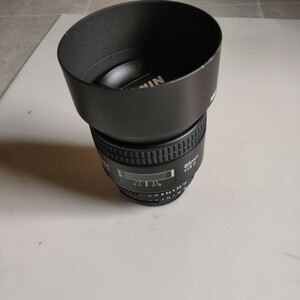 中古美品 Nikon AF NIKKOR 85mm 1:1.8D HN-23 ニコン オートフォーカス レンズ現状品