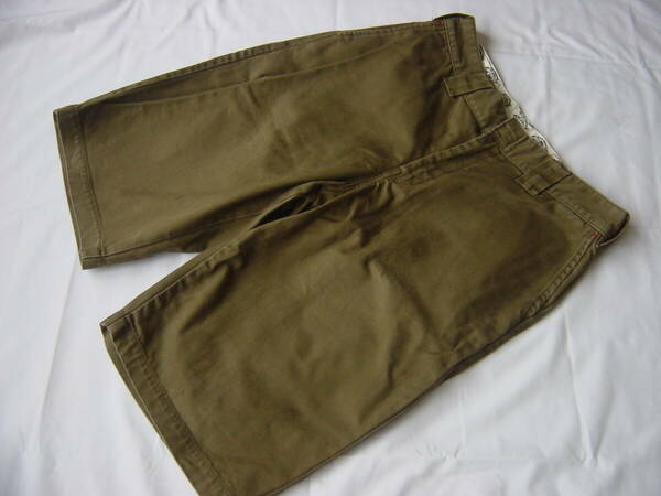 Dickies　ハーフパンツ　ショートパンツ　サイズ30　綿100%　カラー/モスグリーン　メンズ　コットンパンツ　長期自宅保管品　