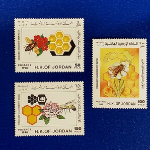 ヨルダン切手★1998年 ミツバチ蜜蜂と花 第２回アラブ養蜂家会議 未使用切手 計３枚の画像1