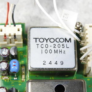 【HPマイクロ波】TOYOCOM TCO-501E/10MHz TCXO(+5V) ＆ TCO-205L/100MHz VC-TCXO(+12V) 搭載基板(REG付) 動作簡易確認済 現状渡ジャンク品の画像5