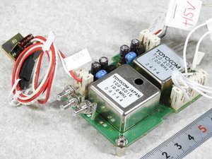 【HPマイクロ波】TOYOCOM TCO-501E/10MHz TCXO(+5V) ＆ TCO-205L/100MHz VC-TCXO(+12V) 搭載基板(REG付) 動作簡易確認済 現状渡ジャンク品