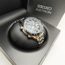 中古品　SEIKO　アストロン　SBXB003　8Xシリーズ　GPSソーラー　クロノグラフ　パーペチュアルカレンダー 　腕時計_画像2