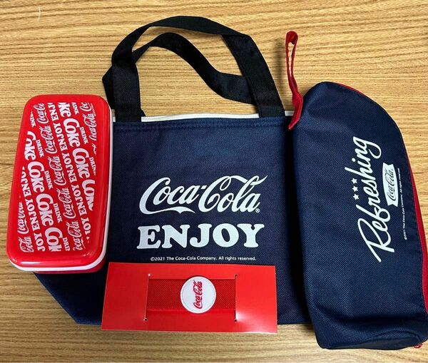 Coca-Colaランチセット（お弁当箱、ランチベルト、水筒カバー（持ち手付き）、ランチバック）