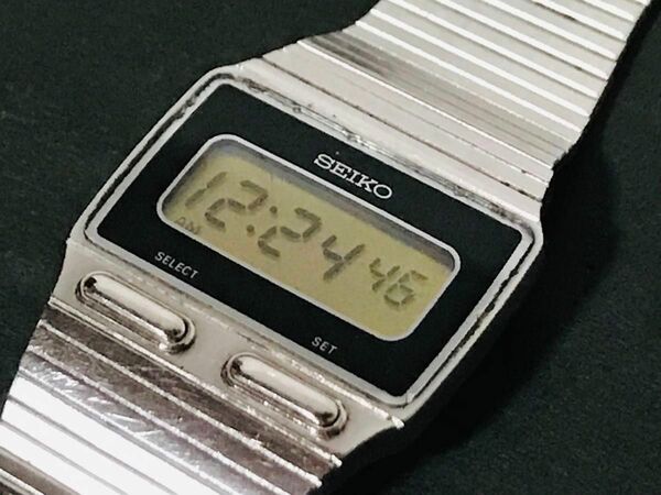 希少品 SEIKO F231-4010 セイコー 腕時計 デジタルウォッチ 稼働品 ジャンク