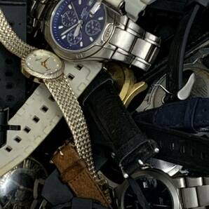 腕時計ジャンク品セット 腕時計大量ジャンク品200本以上 メンズ腕時計 レディース腕時計 ジャンク品まとめ の画像2