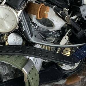 腕時計ジャンク品セット 腕時計大量ジャンク品200本以上 メンズ腕時計 レディース腕時計 ジャンク品まとめ の画像3