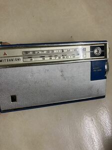  radio Showa Retro that time thing MITSUBISHI 7x-588 Junk antique transistor radio operation not yet verification 