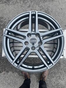 17インチ　アイガー　ユーロデザイン17×7.5J +42 5H112 66.5 アウディ　A4 B9 8W 一台分　目立つキズ無し　輸入車