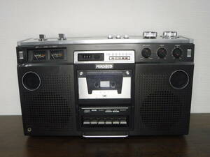 **HITACHI TRK-8050 PERDiSCOpa disco radio-cassette Hitachi 