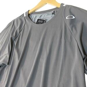 新品◆OAKLEY◆吸汗速乾 UV保護 SLANT PLAIN TEE 4.0 半袖 Tシャツ US M JPN L グレー◆オークリー 402906◆J1507