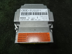 インボイス対応 アウディ A4 アバント WG・8EALT 2007・エアバッグコンピューター・8E0959655G BOSCH 0285001668