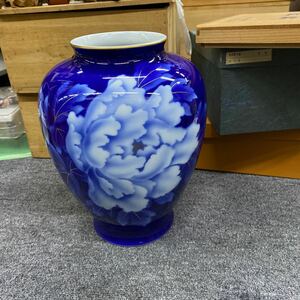 05274 美術有田焼 宮内庁御用達 深川製磁 ルリ牡丹 花生 花瓶 口縁金彩 現状品