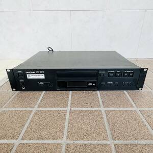 NA6352 通電確認 タスカム TASCAM CD-200 2012年製 音響機器 オーディオ機器 CDプレーヤー CDデッキ ティアック株式会社 検K