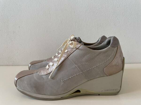 新古品◎日本製 aravon by new balanceアラヴォンバイニューバランス ウェッジレザースニーカー 24◎