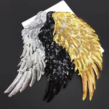 2枚セット　刺繍　ワッペン　アイロン　キラキラ翼　スパンコール　金の羽　縁ない_画像4