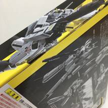 △【T057】未開封品　バンダイ『マクロス ゼロ　HI-METAL R VF-0S フェニックス(ロイ・フォッカー機)　フィギュア』△_画像7