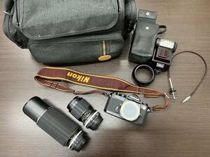 #5167　【美品】NIKON　ニコン FM2　フィルムカメラ　ZOOM NIKKOR 35-105mm 1:3.5-4.5　NIKKOR 100〜300mm 1:5.6　レンズ　など全てまとめ