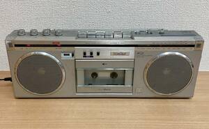 * retro [TOSHIBA* Toshiba radio-cassette RT-S63W] audio equipment / stereo radio cassette recorder /A65-307