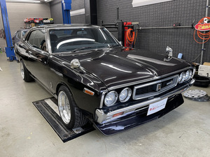 【諸費用コミ】:Mie Prefecture 名張市 中古vehicle 昭和1975 Days産 Laurel 2000 SGX 5速MT 15アルミ