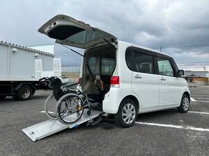 【諸費用コミ】:【岡山・中古車】 平成25年 タント スローパーリヤシート付仕様 福祉車両 電動固定装置