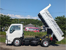 画像の続きは「車両情報」からチェック