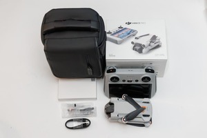 新品同様　DJI Mini 3 Pro（DJI RC付属）専用バッグと付属品未使用