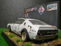 昭和レトロ 1/32 NISSAN スカイライン 2000GT-R ケンメリ 情景ジオラマ完成品 ケース付_画像7