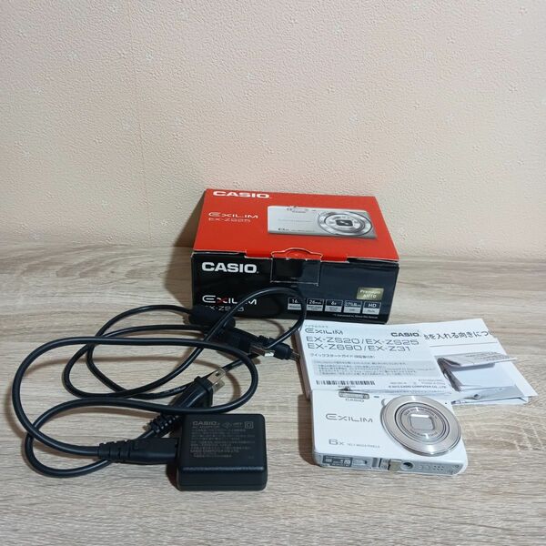 CASIO EXILIM コンパクトデジタルカメラ EX-ZS25 HD 箱付き