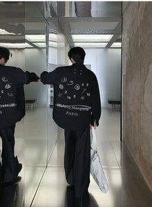 送料無料　Maison Margiela マルタンマルジェラ　シャツ　長袖　背中ロゴ　落書き　ペアルック　男女兼用　S-XL サイズ選択可能　MM6　3337