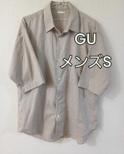 【GU ジーユー】メンズSサイズ　シャツ　半袖　