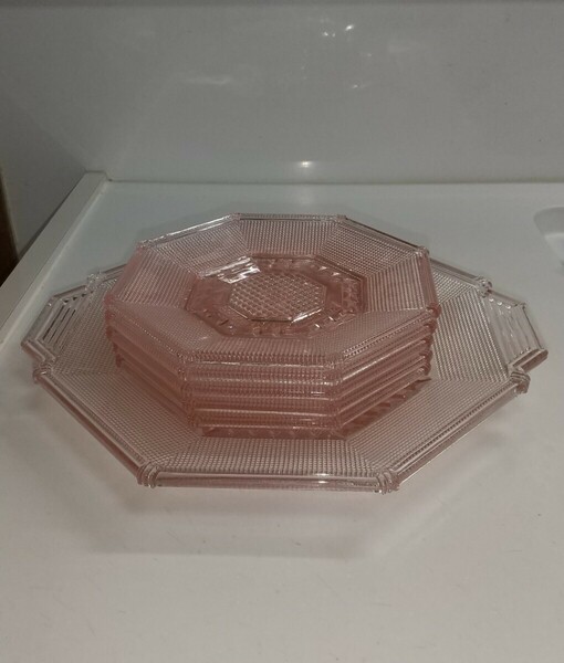 昭和レトロ　ガラス皿　淡いピンク系　八角形　大1枚　小5枚　セット　デザート皿　サラダ皿