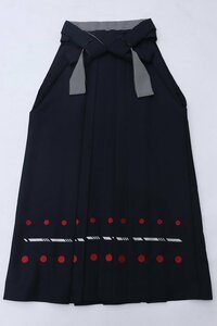 cherry★z1599lz★ブランド★着用可★卒服コレクション★女性 袴★卒業式/京都散策/はかま/紺系 刺繍 二尺袖 振袖 ブーツと【中古品/ポリ】