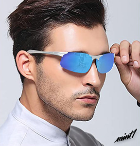 [ stylish accent .] sports sunglasses unisex TAC polarizing lens super light weight silica gel material day person himself design blue lens lens 