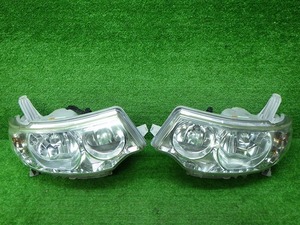 ダイハツ　L375S　L385S　タントカスタム　ヘッドライト左右　HID　100-51944　240507013