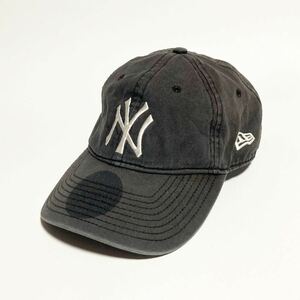 NEW ERA ☆ ニューヨークヤンキース ロゴ コットン キャップ フェード ブラック 55cm アメカジ ストリート 古着 ニューエラ■SHW441