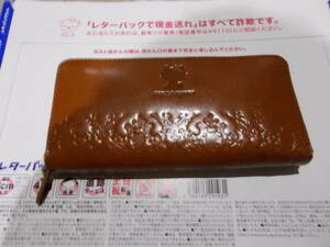 未使用品　ハローキティ　牛革製　長財布　ブラウン系カラー