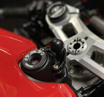 【在庫特価】DUCATI パニガーレ用アルミ製マウント [5mm厚] [25㎜ボールジョイント]RAM MOUNTS Panigale V4/V2/899/959/1199/1299_画像3