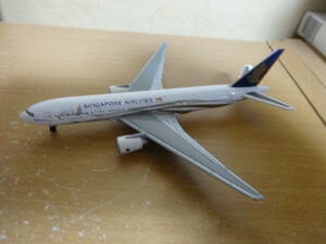 1/500　ヘルパ　シンガポール航空　777-200　50ｔｈ