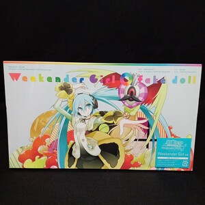 【359】未開封CD「Weekender Girl/fake doll [初回盤] (CD+DVD+特典 初音ミクつままれキーホルダー 『Weekender Girl』 仕様