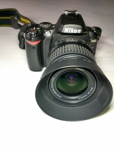 ニコン Nikon D40 デジタル一眼レフカメラ ダブルズーム 18-55mm F3.5-5.6 GⅡ ED + 55-200mm F4-5.6 G ED + 付属品