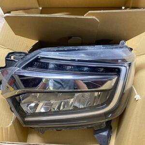 NBOX　ホンダ　JF3JF4　左ヘッドランプ　ライト　LED　純正　33150-TTA-J02　STANLEY　W3106　　