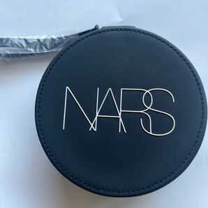 NARS 特製ポーチ(サイズ：127×127×51mm／非売品)