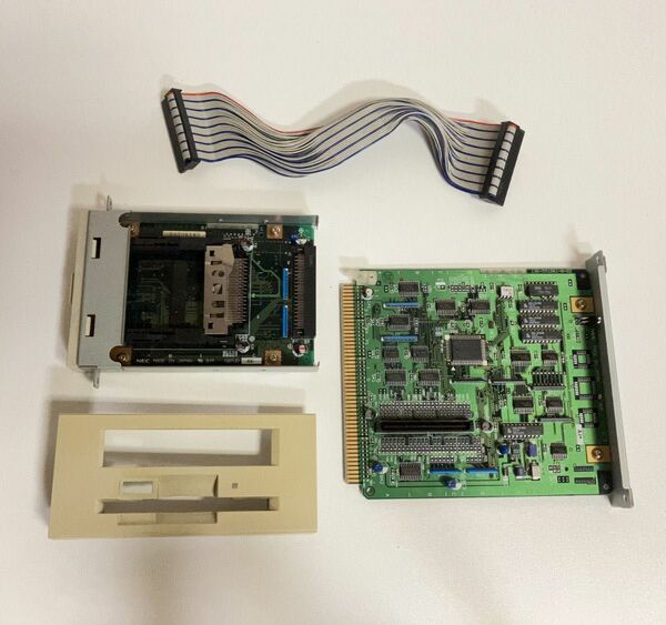 （ジャンク品・未確認）　PC-9821 XAーE01　PCカードアダプターセット