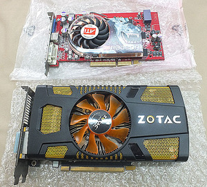 グラフィックカード 2枚。　ZOTAC GTX560、RADEON X800 Pro　です。