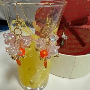 「オレンジの花束」フックピアス　ハンドメイド　ピアス　イヤリング　ビーズ