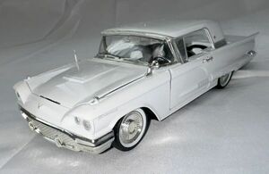 K06, 未使用。4台セット。1958 サンダーバード・ハードトップ白。Thunderbird T-bird。ダイキャスト・モデルカー, 1/32。箱付。送料無料。