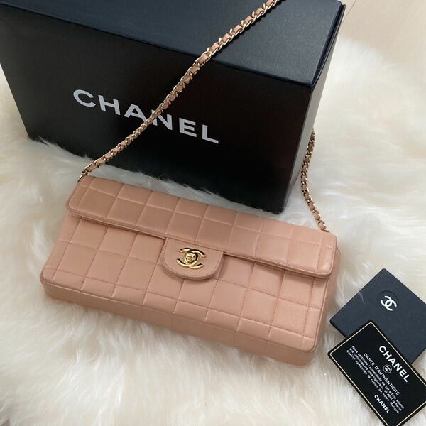 シャネル　チョコバー　チェーンショルダーバッグ　チェーンバッグ　ラムスキン CHANEL