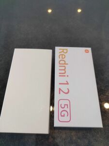 新品 未使用 外箱付 Redmi 12 Xiaomi XIG03 SIMフリー ポーラーシルバー 即日発送 1080 uq